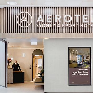 Aerotel Sydney - Inside International Terminal Airport